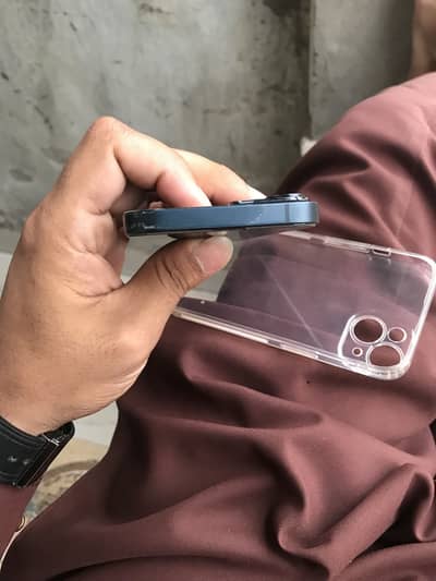 Apple iPhone 14