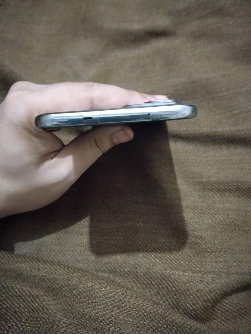 spark 40 pro plus 2