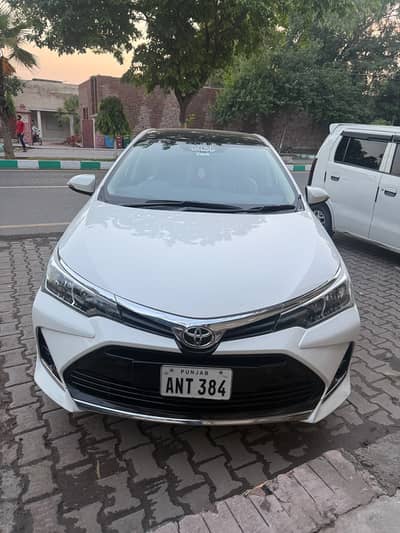 Toyota Corolla Altas X 1.6.  0306-9394988