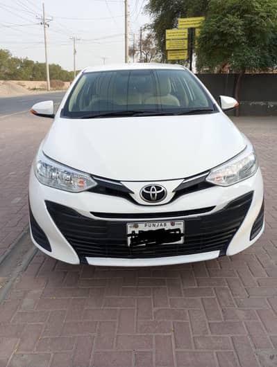 Toyota Yaris Ativ  2020 !