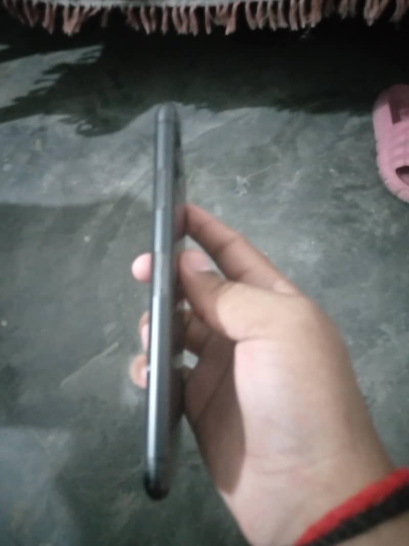 iPhone 11 Pro Max 2