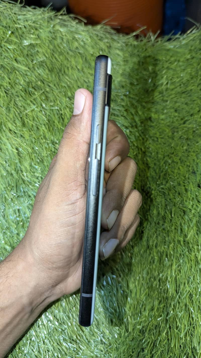 Google Pixel 6a 1
