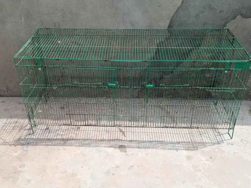 2 Portion Bird Cage available for sale in good condition. — photo 5