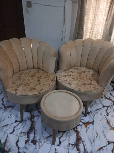 chairs with table