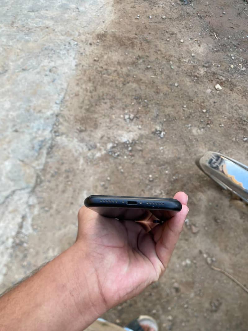 Apple iPhone XR 2