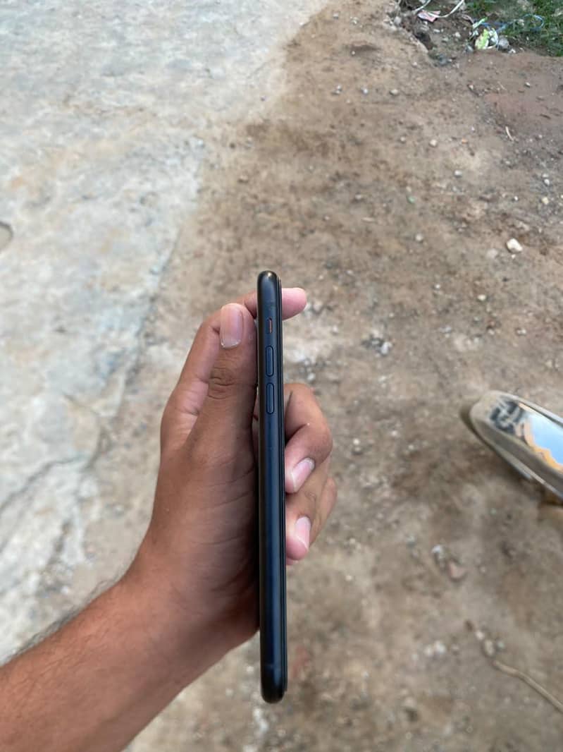 Apple iPhone XR 3