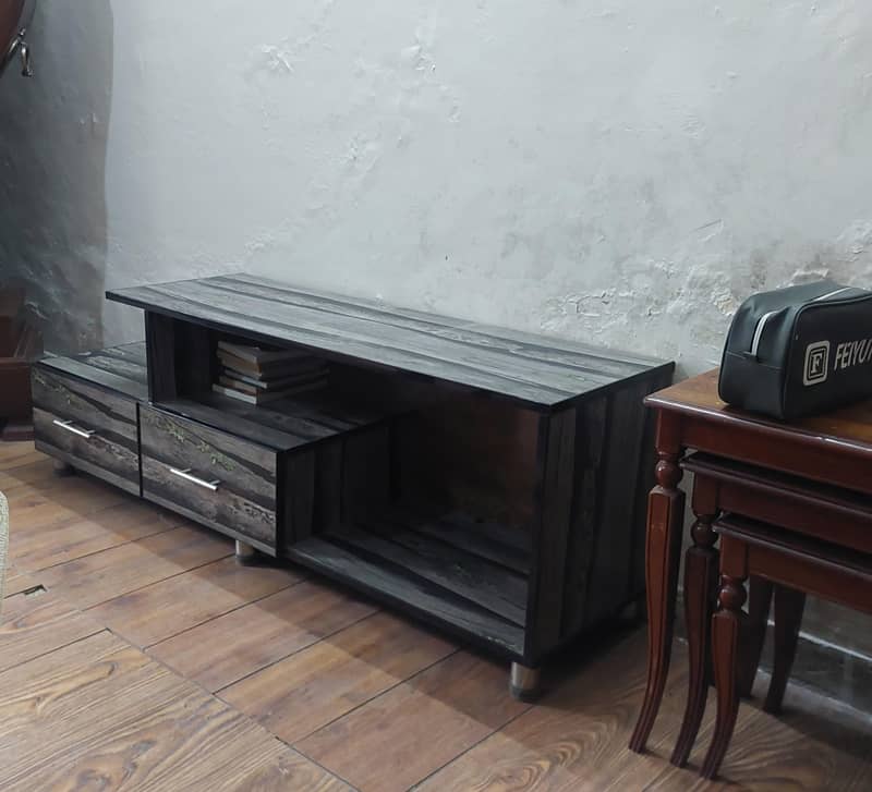TV Console 3