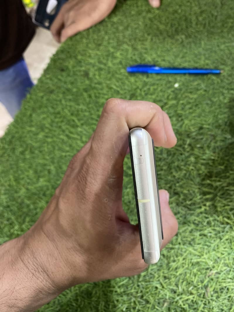 Google Pixel 7 3