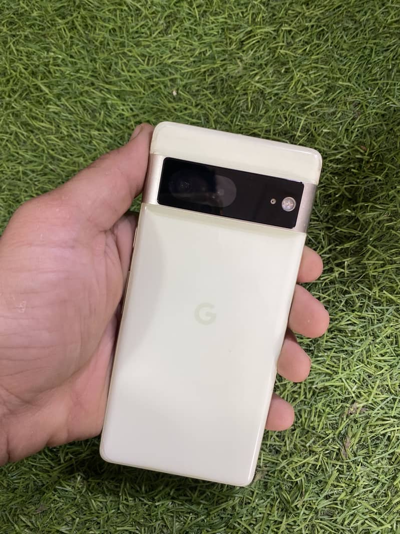 Google Pixel 7 4