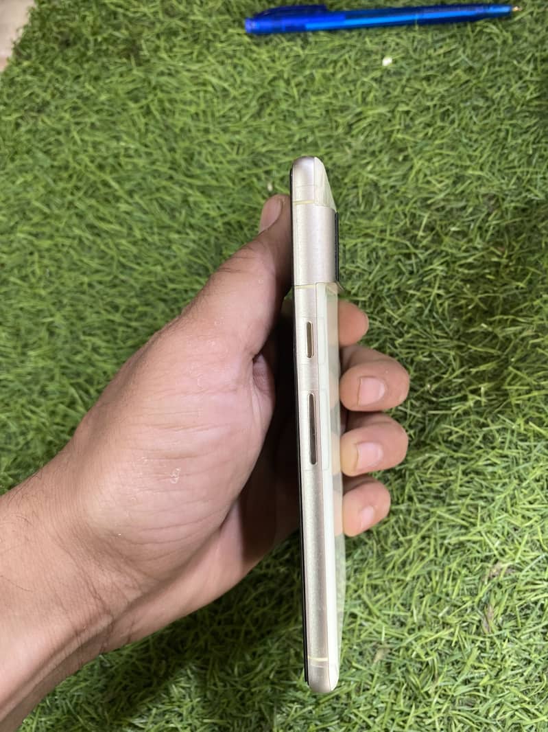 Google Pixel 7 5