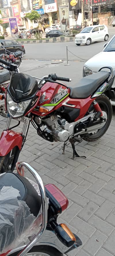 Honda CB 125F 2026
