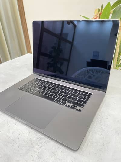 MacBook Pro 2019 16’inc i7 | 16/512 4GB Card