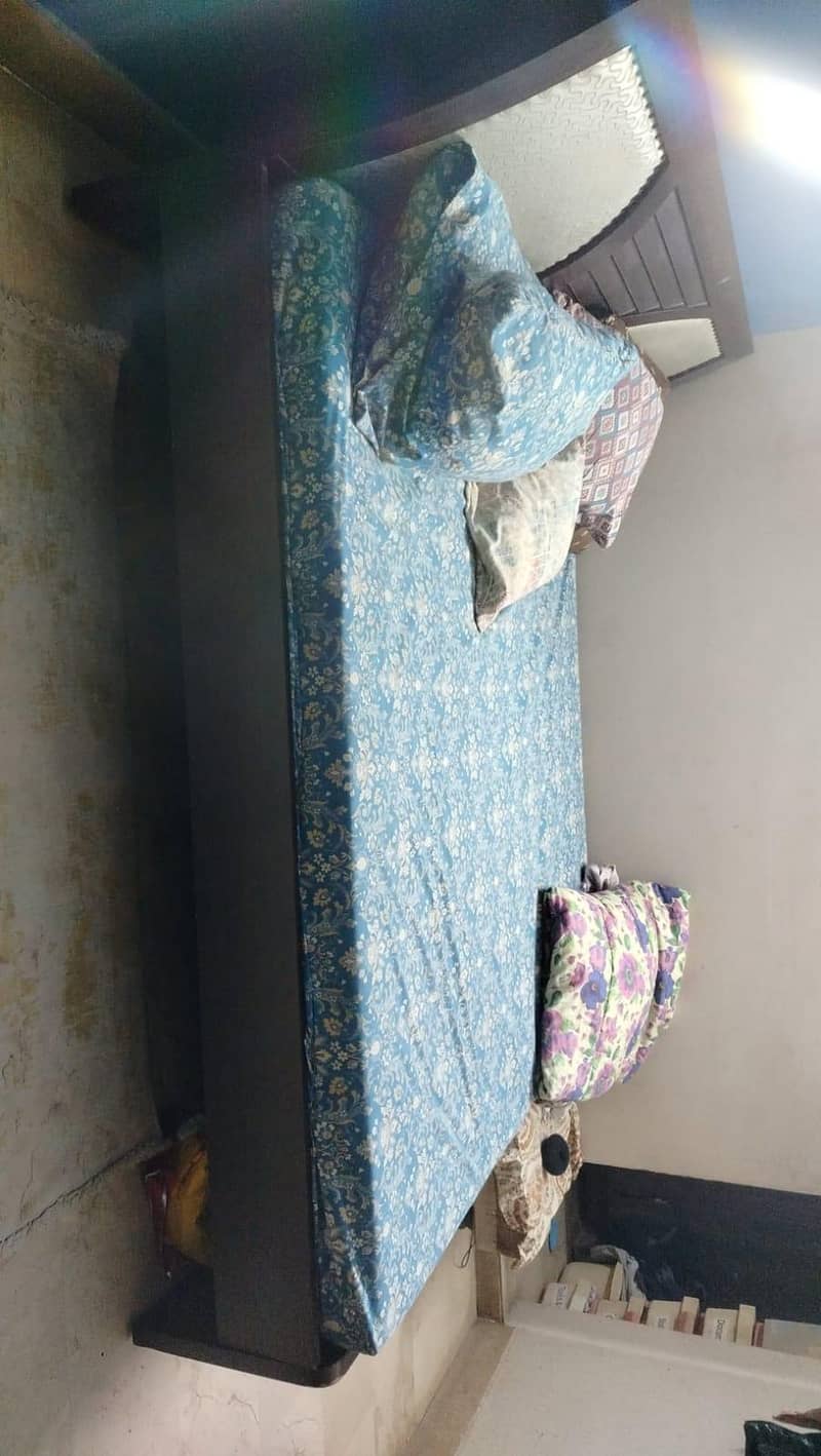 Bed king size 5