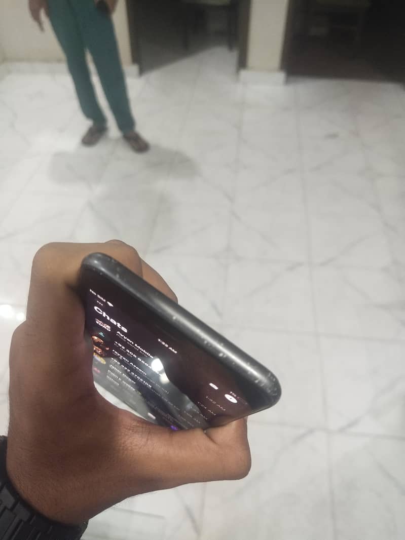 Apple iPhone 8 Plus 3