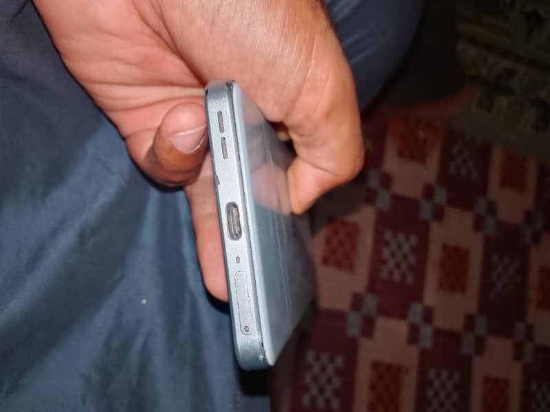 One Plus Ace 2V panel damage 4