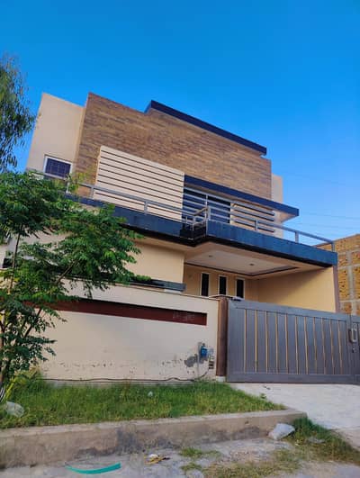 10 Marla Spacious House For Rent