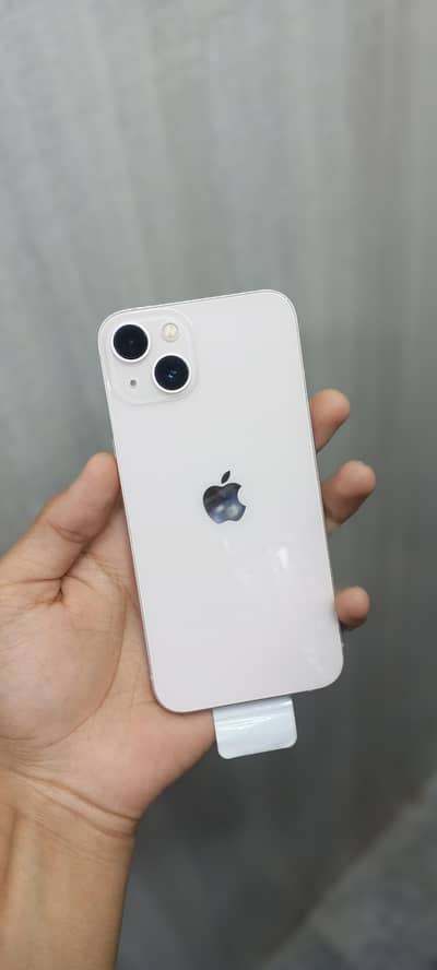 Apple iPhone 13