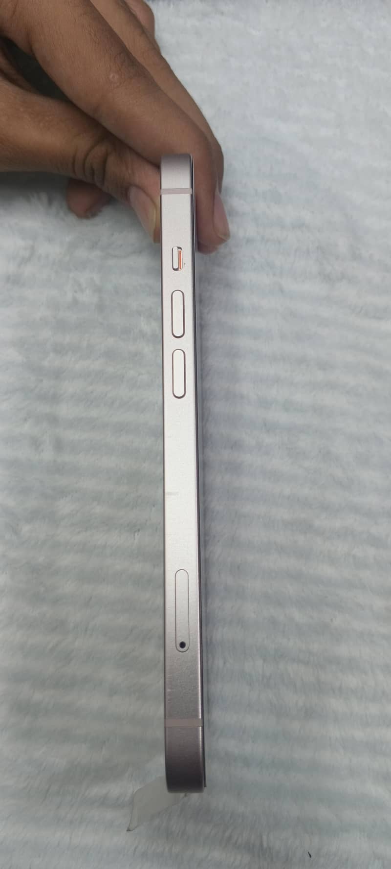 Apple iPhone 13 2