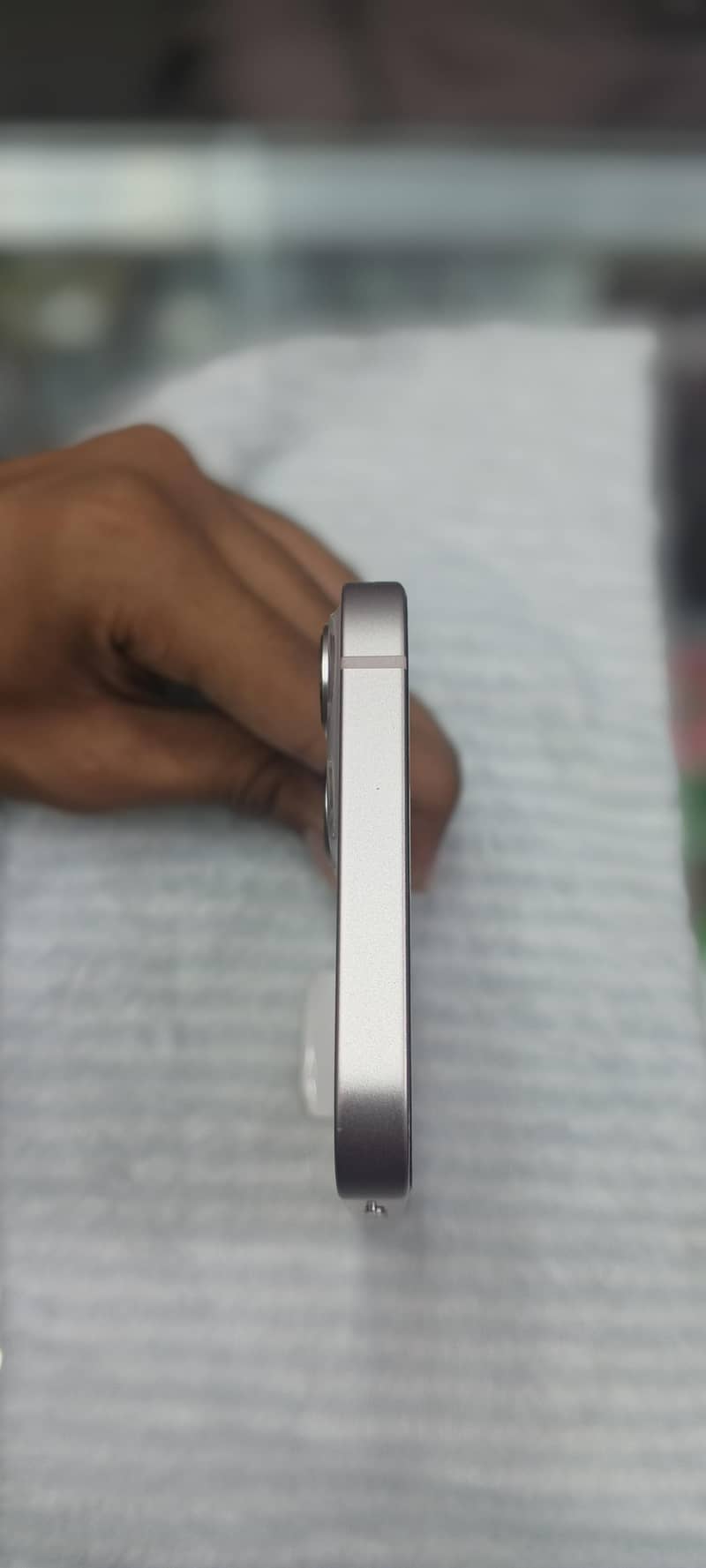 Apple iPhone 13 5