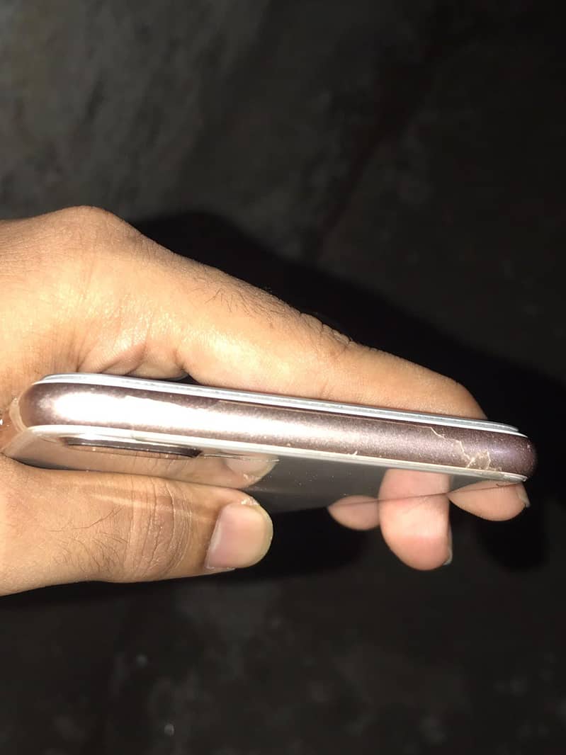 Apple iPhone 8 Plus 2