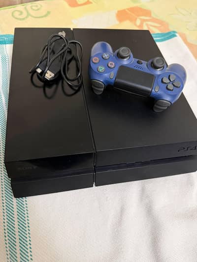 PS4 Fat 1TB jailbreak – Excellent Condition – With Controller