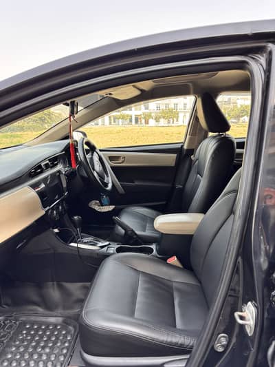 Toyota Corolla Altis 2016