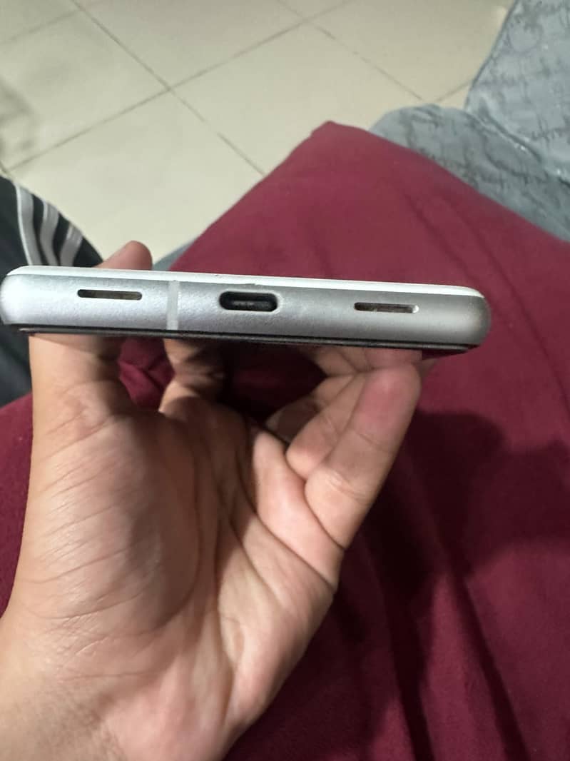 Google Pixel 7a 3