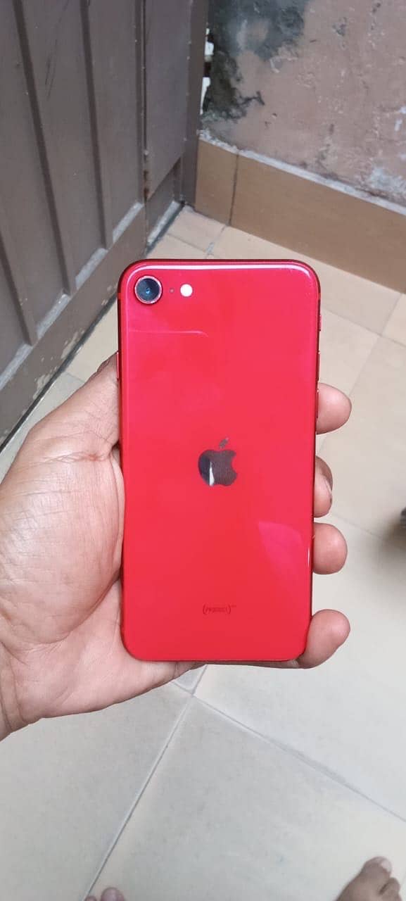 Apple iPhone SE 0