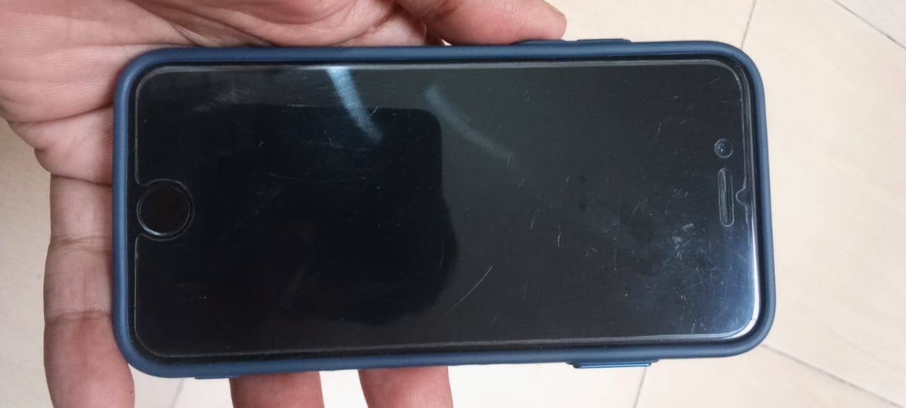 Apple iPhone SE 3