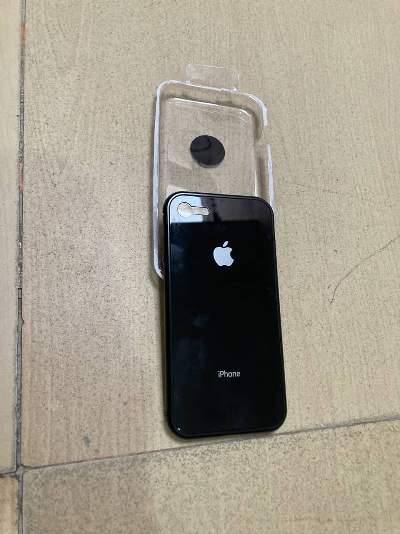 Apple iPhone SE 8