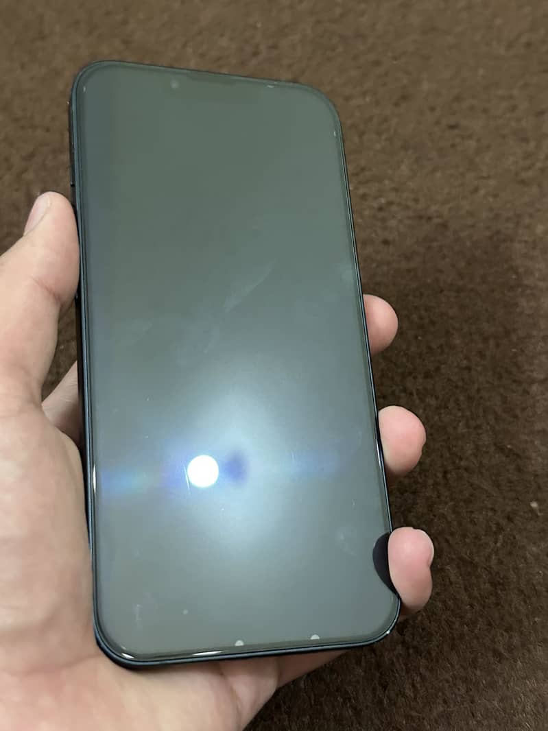 Apple iPhone 13 6