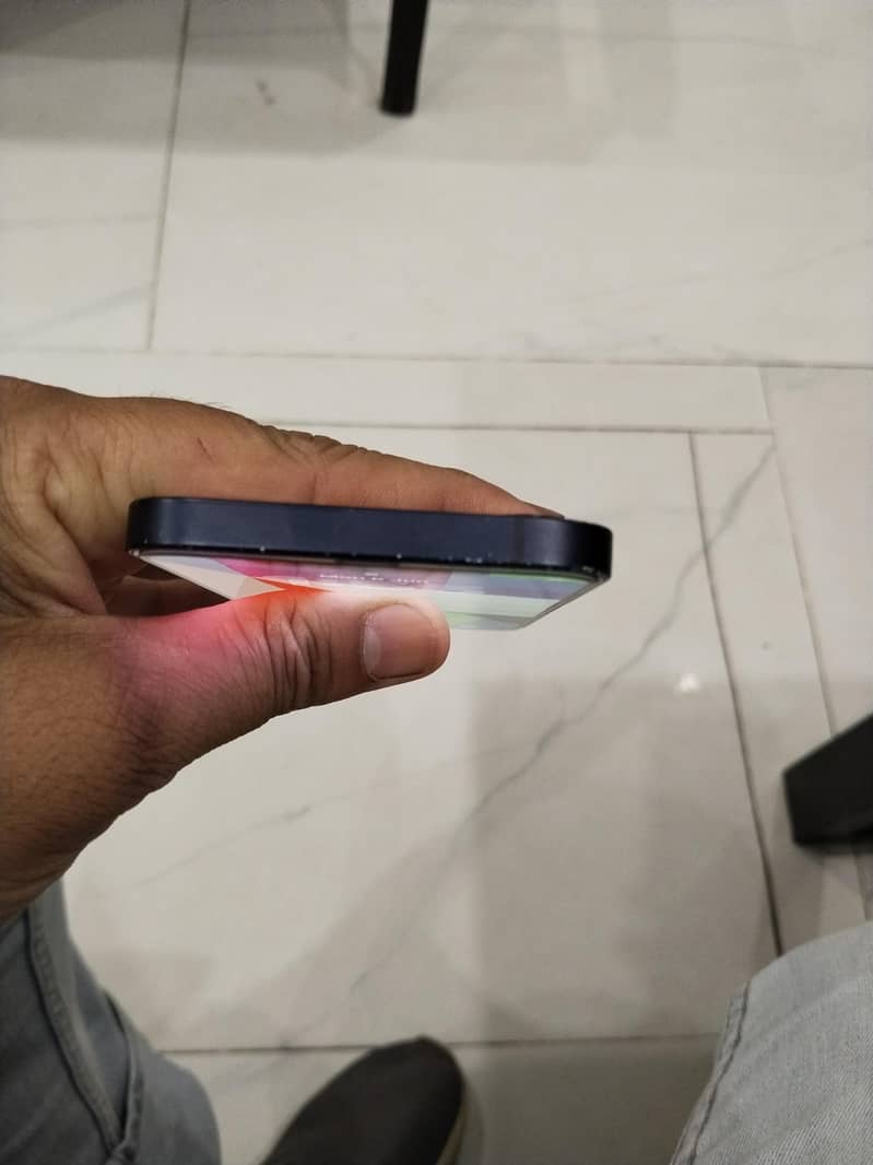 Apple iPhone 12 2