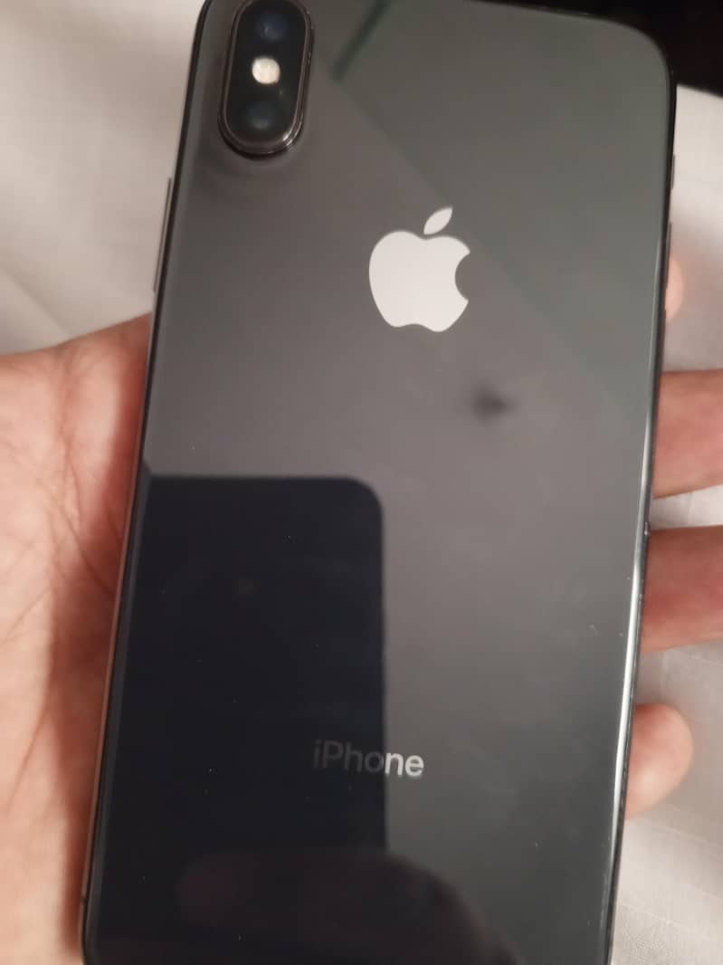Apple iPhone X 4