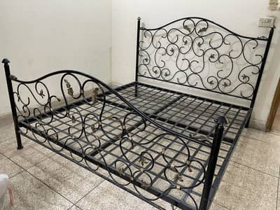 Heavy Wrought Iron Double king Bed | Without Mattress