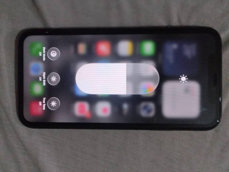Apple iPhone 11 3