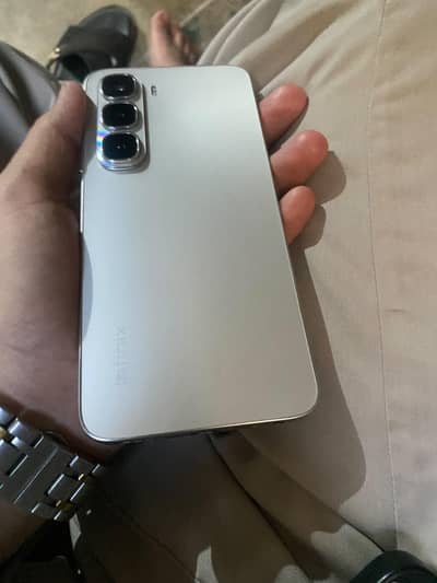 Infinix hot 60i for sale urgent full box with warranty