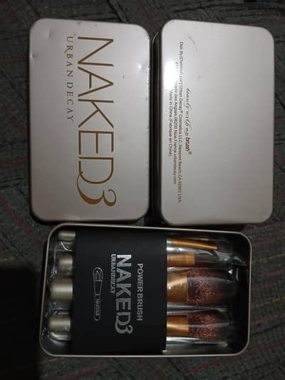 NAKED3 URBAN DECAY 11 PCS MAKE  UP BRUSH KIT
