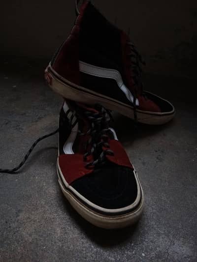 VANS OFF THE WALL, Sk8-Hi high-top sneakers