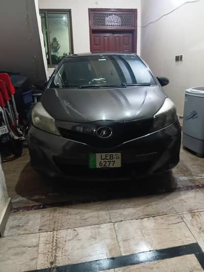Toyota Vitz 2012