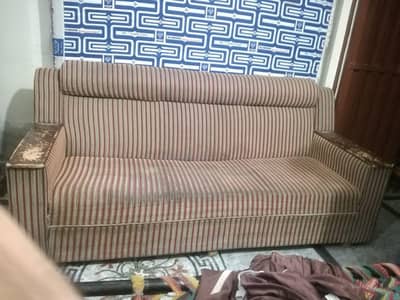 Comfortable 5 Seater Sofa Set good condition