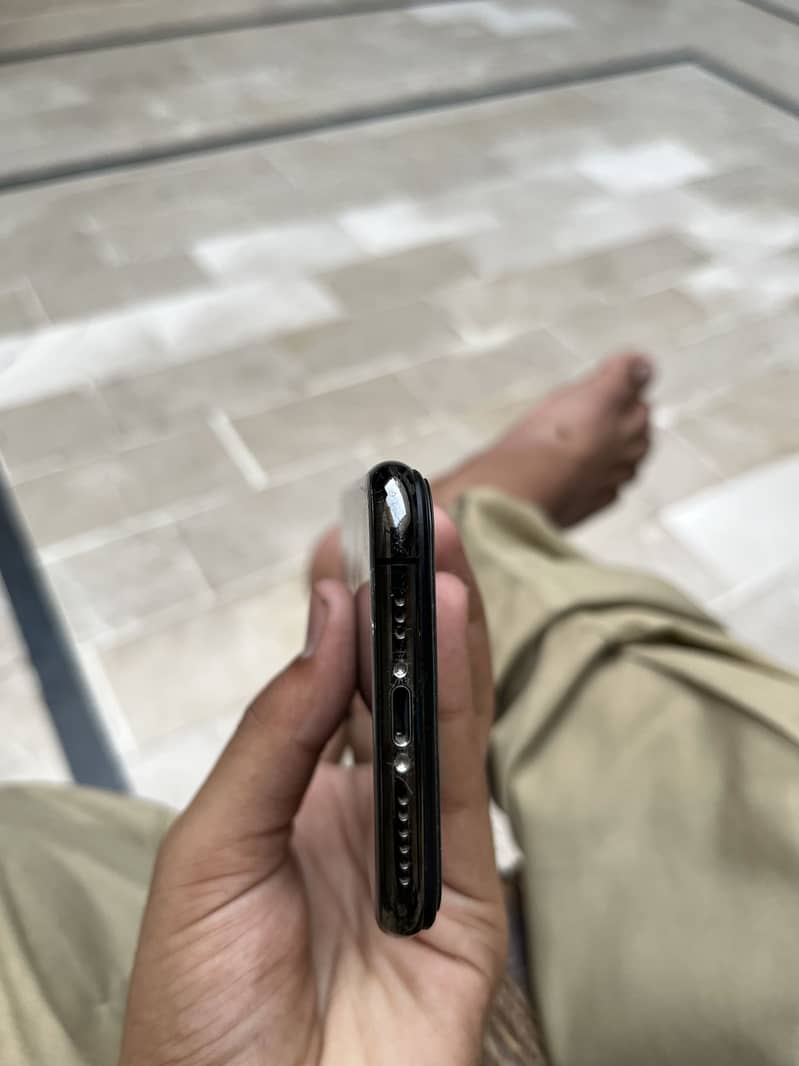 iPhone XS ! 0