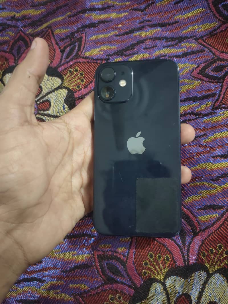 Apple iPhone 12 mini 3