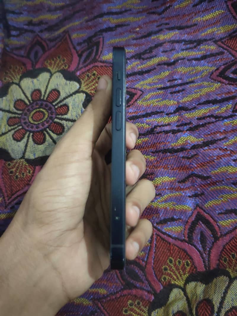 Apple iPhone 12 mini 7