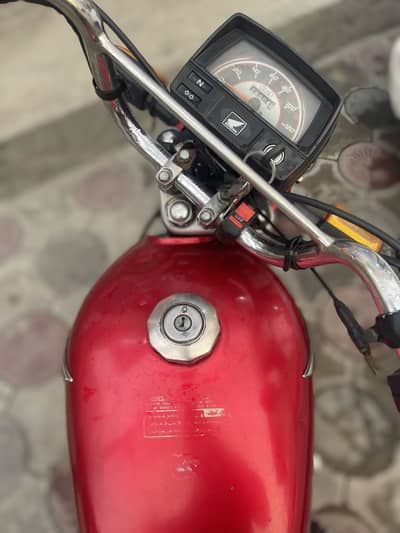 Honda Cd 70 2020 for contact 0-3-3-6-0-0-4-7-8-9-9
