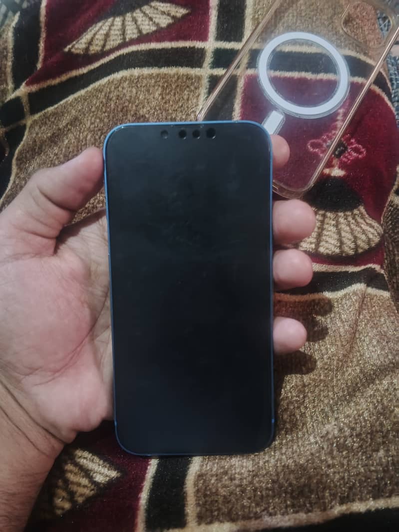 Apple iPhone 13 1