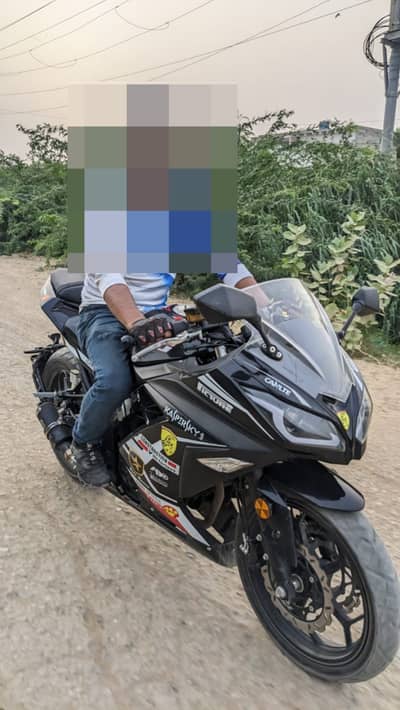 Kawasaki Ninja 250R 2025 – Custom Racing Edition – Showroom Condition