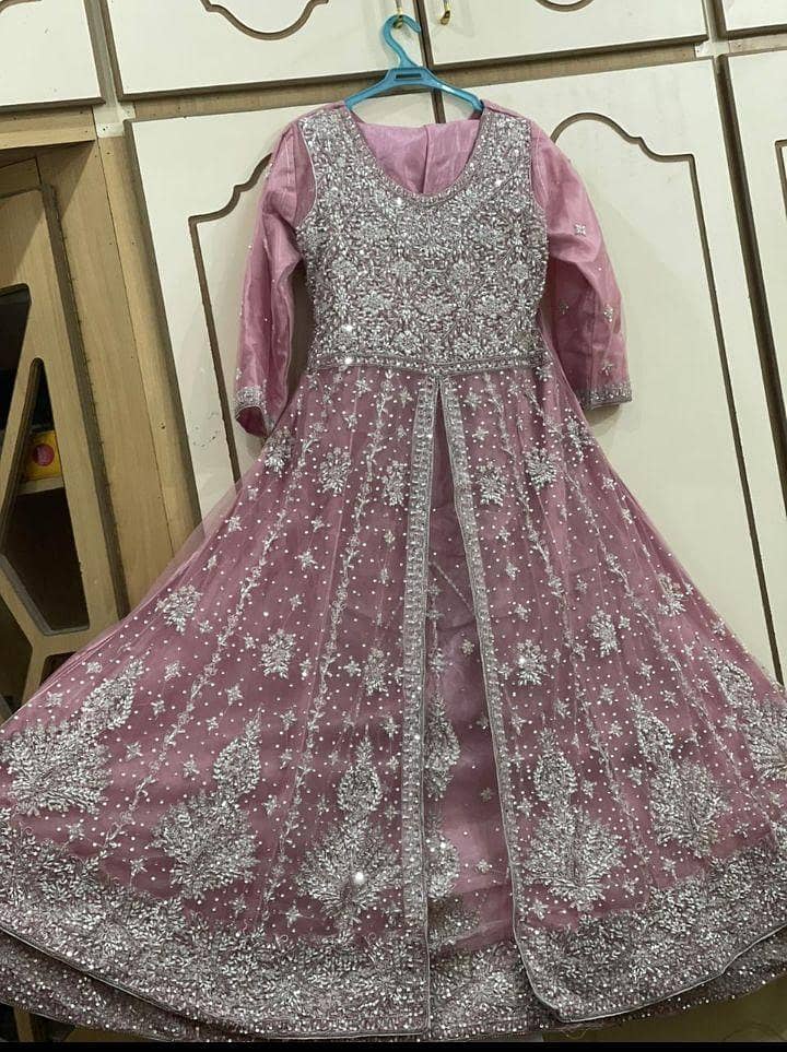 Wedding clothes 0