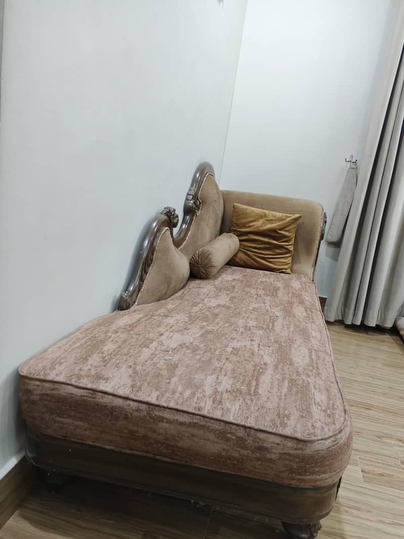 Dewan Sofa 1