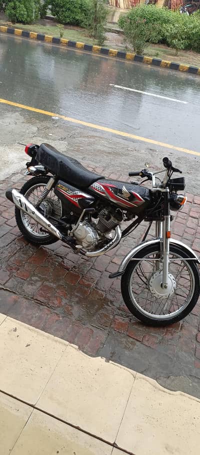 honda 125 model 2024 total Jeniun good condition