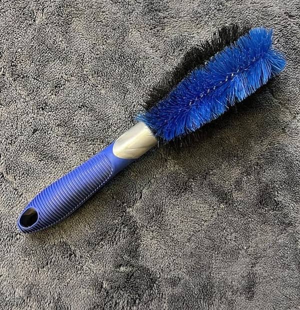 Car Tyre Rim Brush Blue